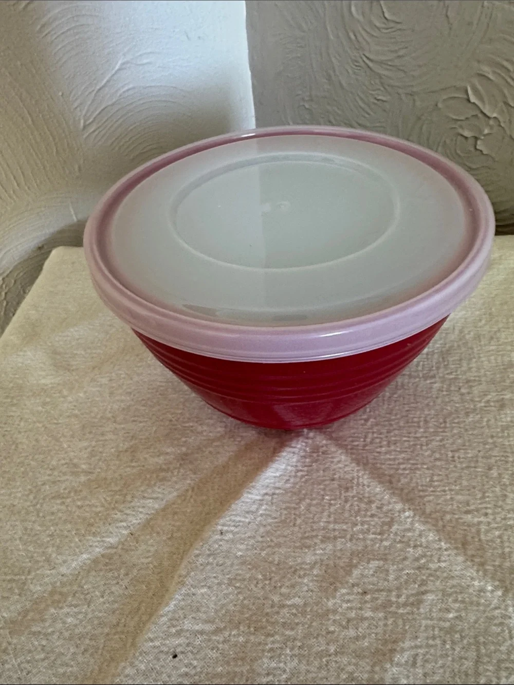 Colorful Plastic Food Storage Bowl Set - Red, Orange, Green, Blue - Picture 9 of 9
